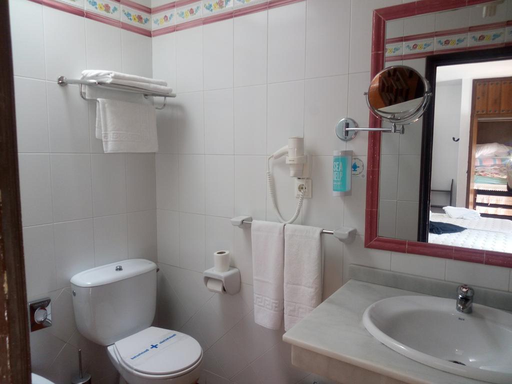 Hostal Gran Capitan Chipiona Eksteriør bilde